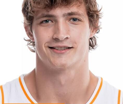 Cade Phillips Opens Up on His Decision to Stay with Tennessee Vols