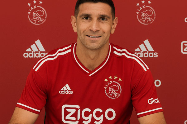 Met Zwaar Hart: Emiliano Martínez Onthult Waarom Hij Voor Ajax Koos en de Premier League Verliet…